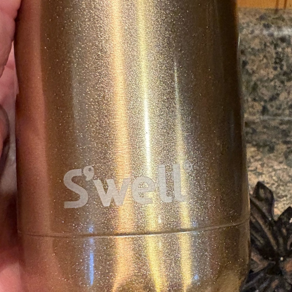 S’well Sparkling Champagne Gold Stainless Steel Water Bottle - Picture 2 of 9